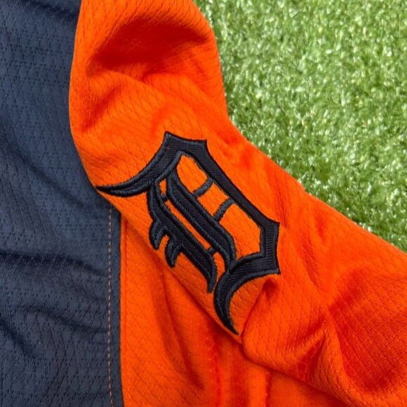 Detroit Tigers Stitches Sweater Crewneck Mens Size XL NWT - Picture 4 of 5